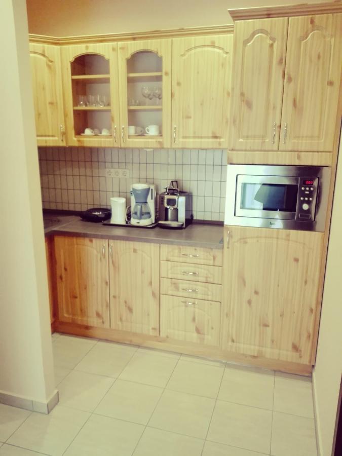 Fonix Apartmanhaz Nagypali Bagian luar foto