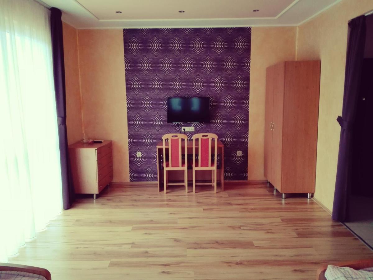 Fonix Apartmanhaz Nagypali Bagian luar foto