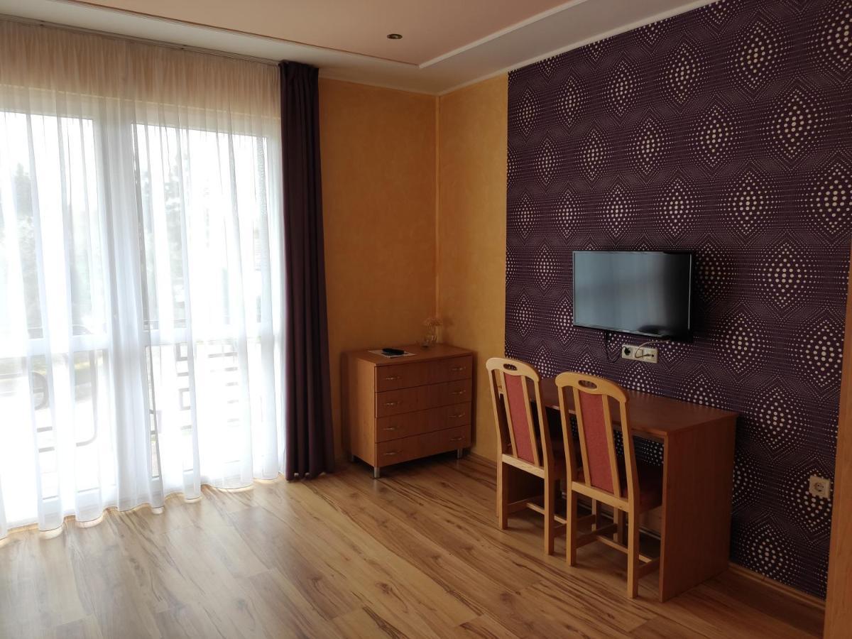 Fonix Apartmanhaz Nagypali Bagian luar foto